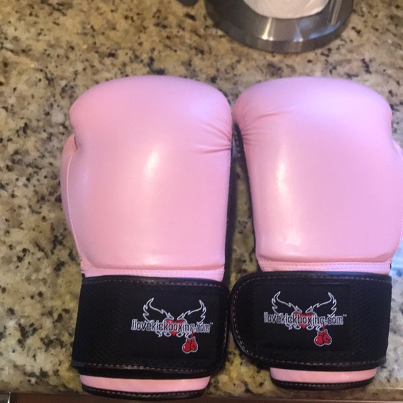 women's kickboxing gloves